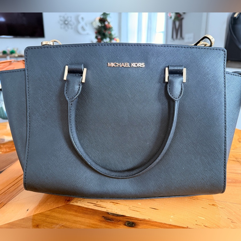 Michael Kors Medium Selma